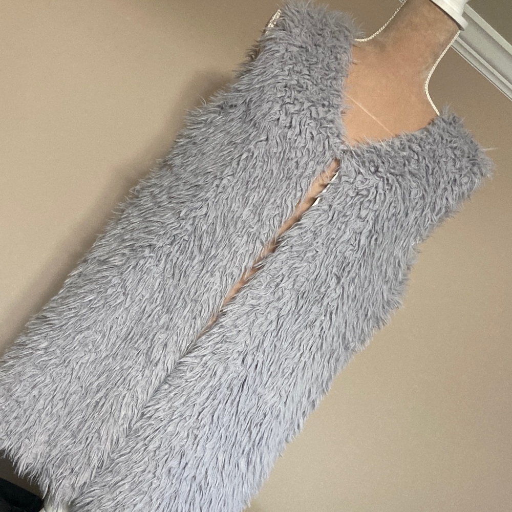 Gray Faux Fur Vest- size M/L